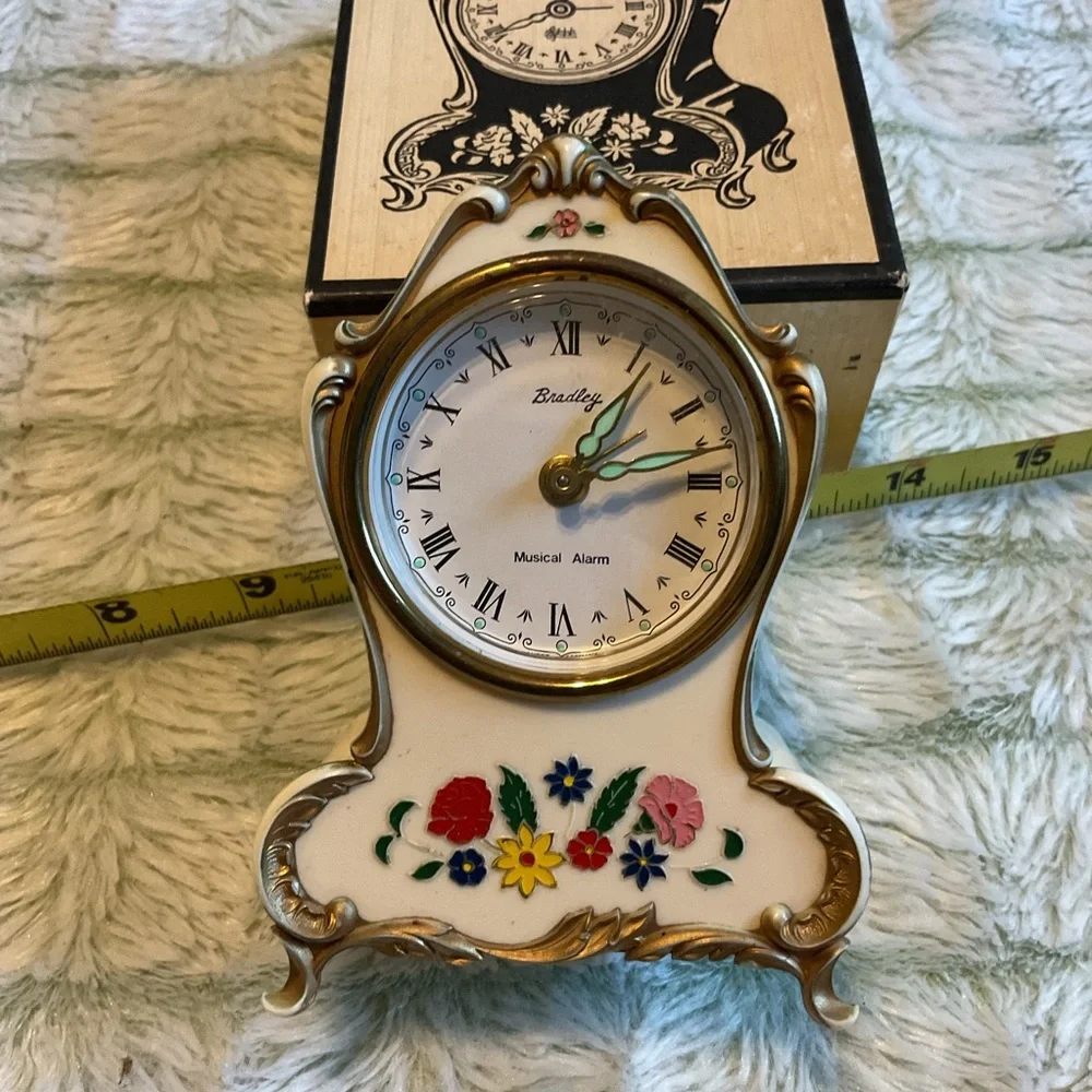 Vintage Floral Clock by - Cream and Gold